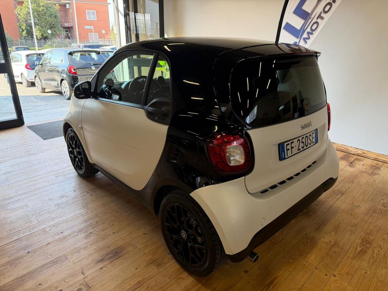 Smart ForTwo 71CV PASSION SPORTPACK JBL TWINAMIC LED 18ESIMO ANNIVERSARIO