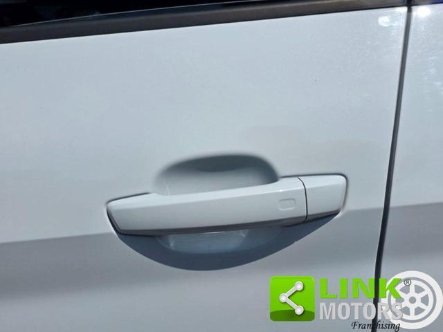 AUDI A1 25 1.0 95cv S Line Identity Black