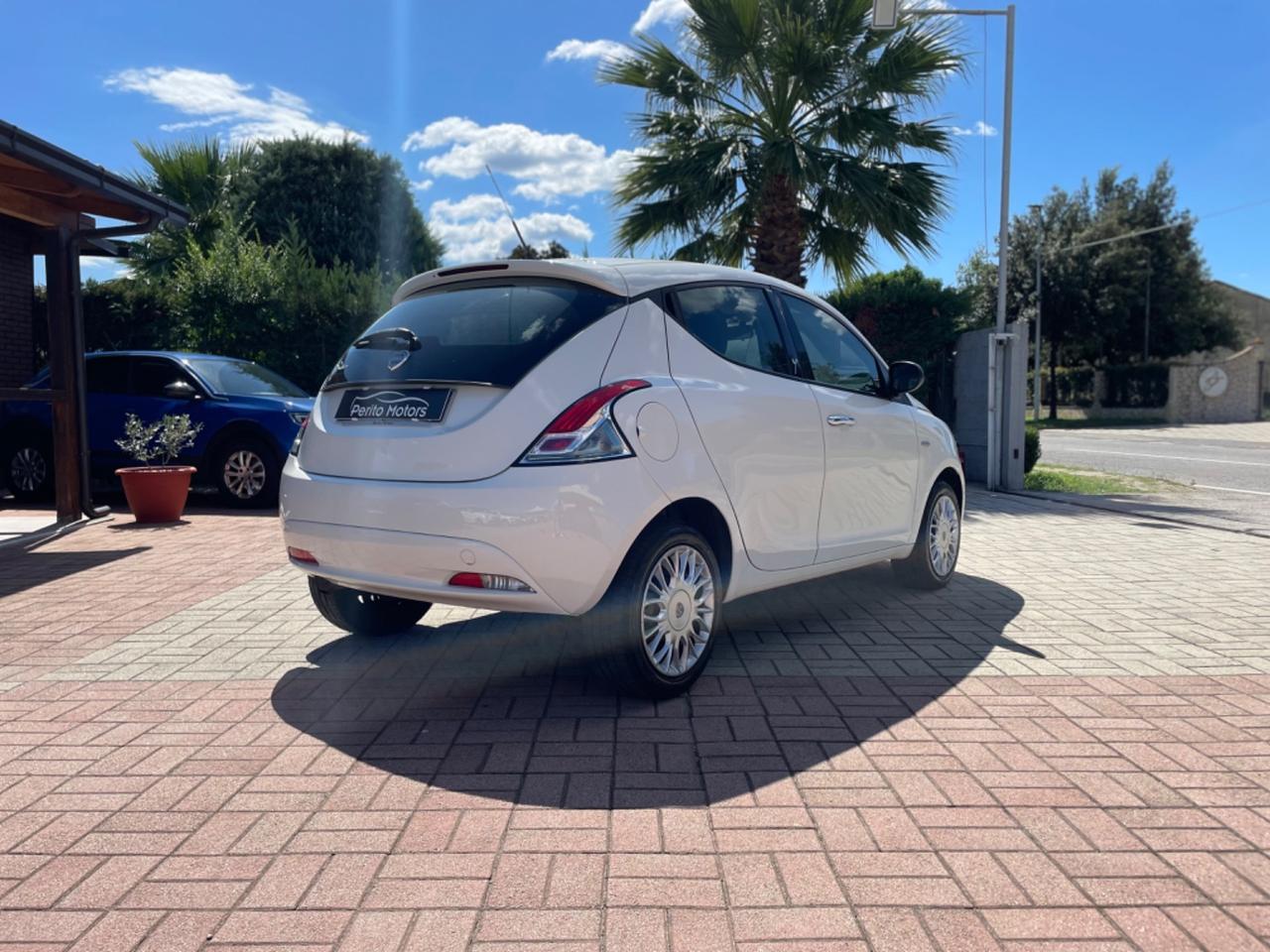 Lancia Ypsilon 1.2 69 CV 5 porte Silver