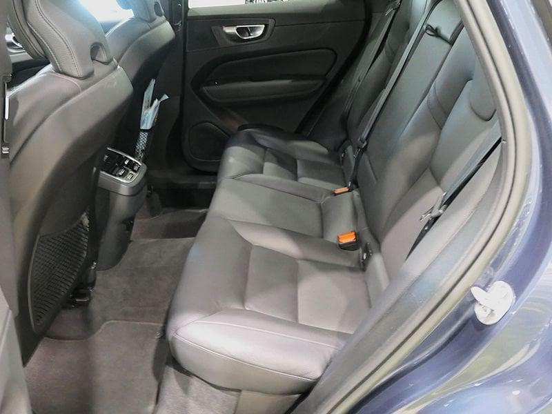 Volvo XC60 XC60 2.0 b4 Plus Dark awd auto