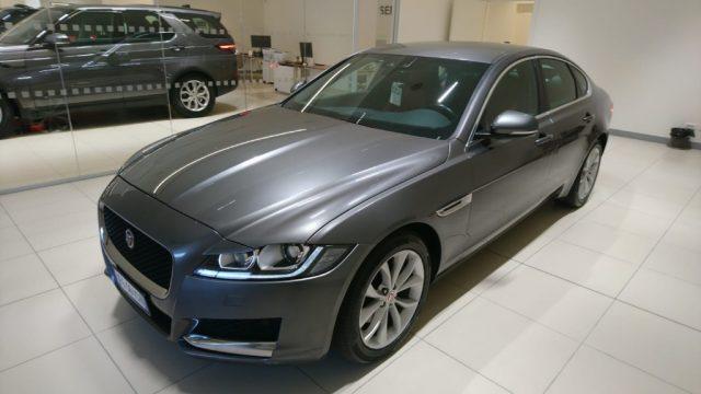 JAGUAR XF 2.0 D 180 CV aut. Prestige