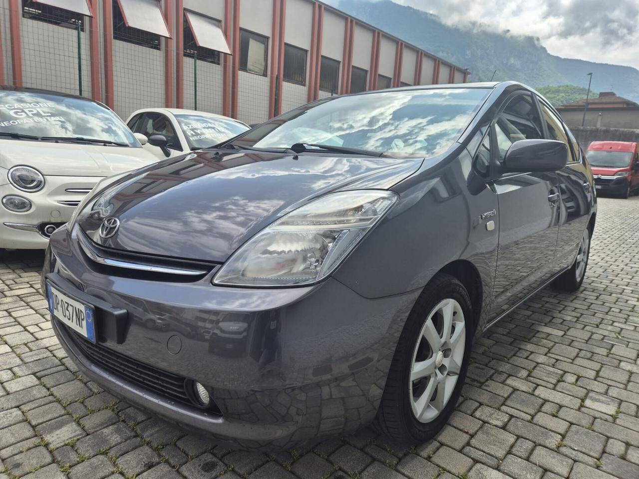 Toyota Prius 1.5i 16V IBRIDA AUTOMATICA 89000KM!!!