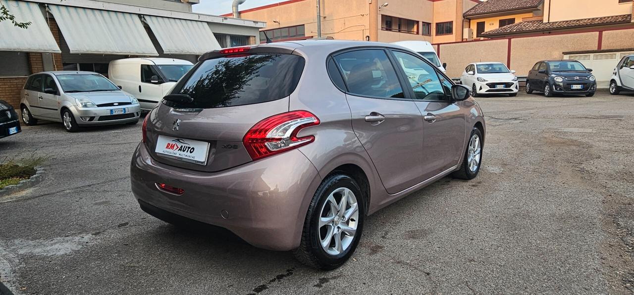 Peugeot 208 1.4 HDi 68 CV Allure solo 49000 Km
