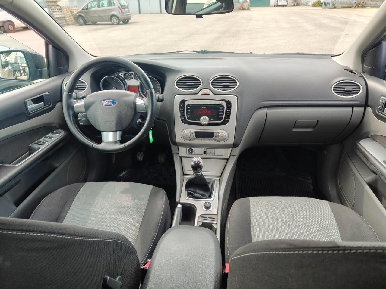 Ford Focus 1.6 StyleWagon iKon GPL
