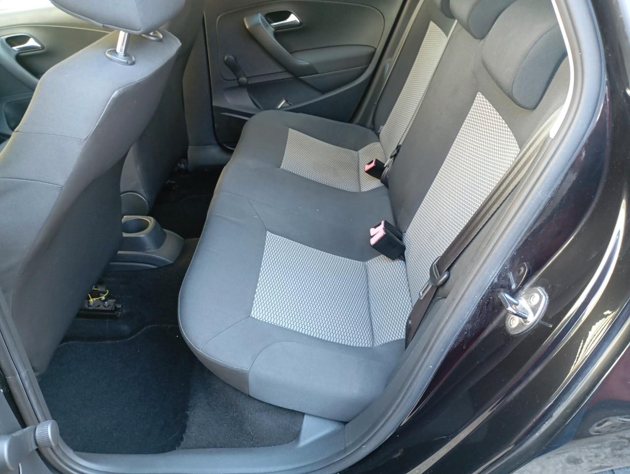 Volkswagen Polo 1.6 Comfortline-2010