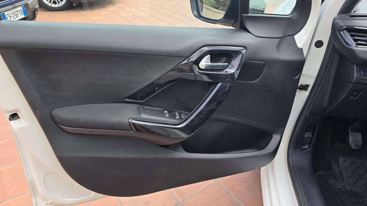 Peugeot 208 1.2 VTi 82 CV 5 porte Allure