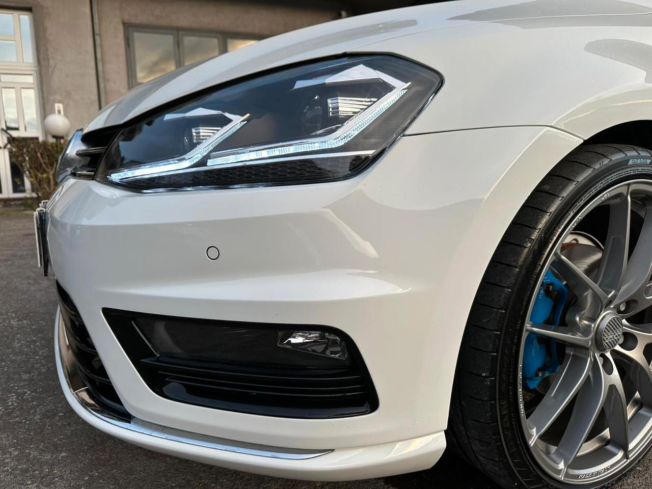 Volkswagen Golf 2.0 TDI 150 CV ALLESTIMENTO R-LINE