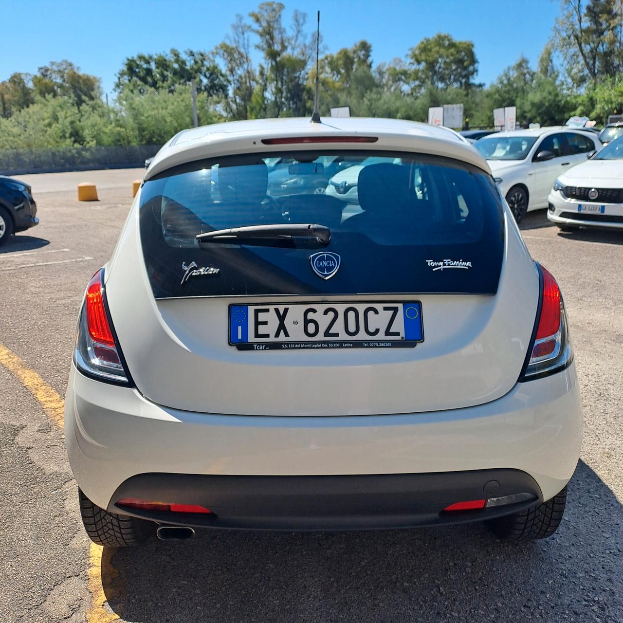 Lancia Ypsilon 1.2 Bz/Gpl 69 Cv Silver