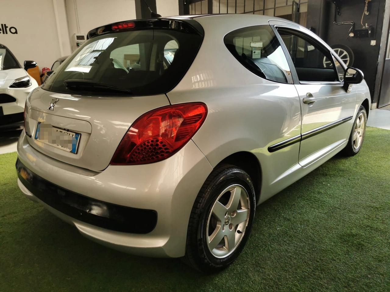 Peugeot 207 1.4 VTi 95CV SPORT GARANZIA 12 MESI