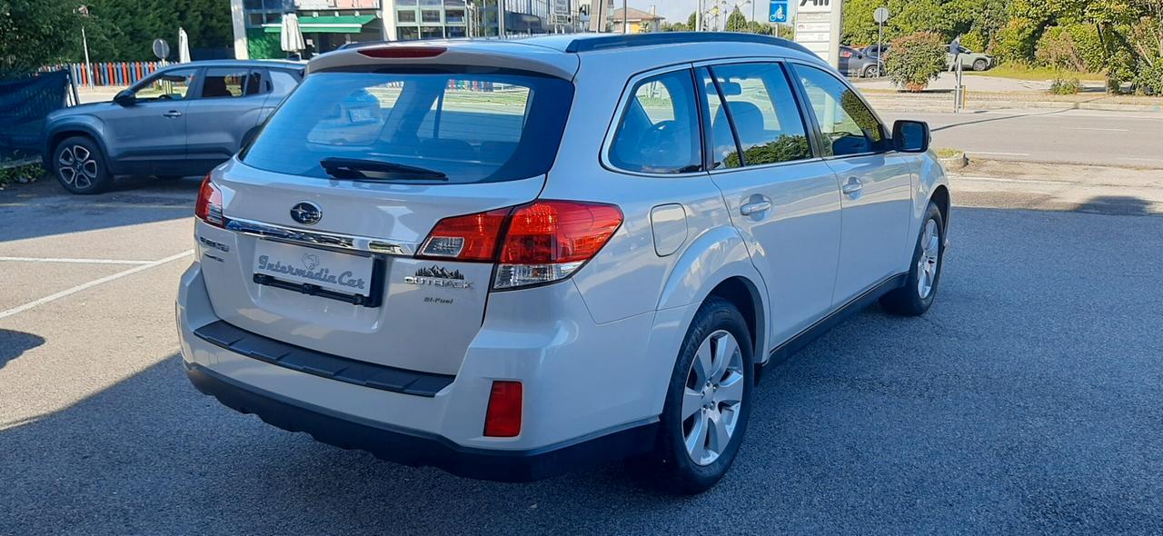 SUBARU OUTBACK 2.5i Bi-Fuel Trend