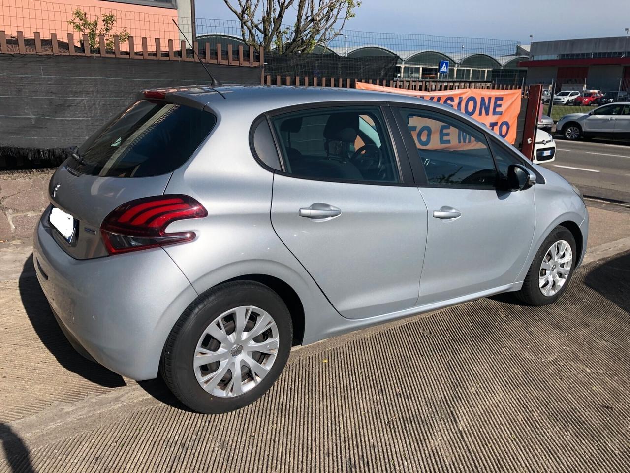 Peugeot 208 1.2 VTi 82 CV 3 porte Active