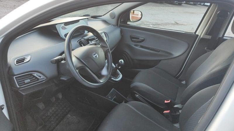 Lancia Ypsilon Ypsilon 1.2 69 CV 5 porte Silver