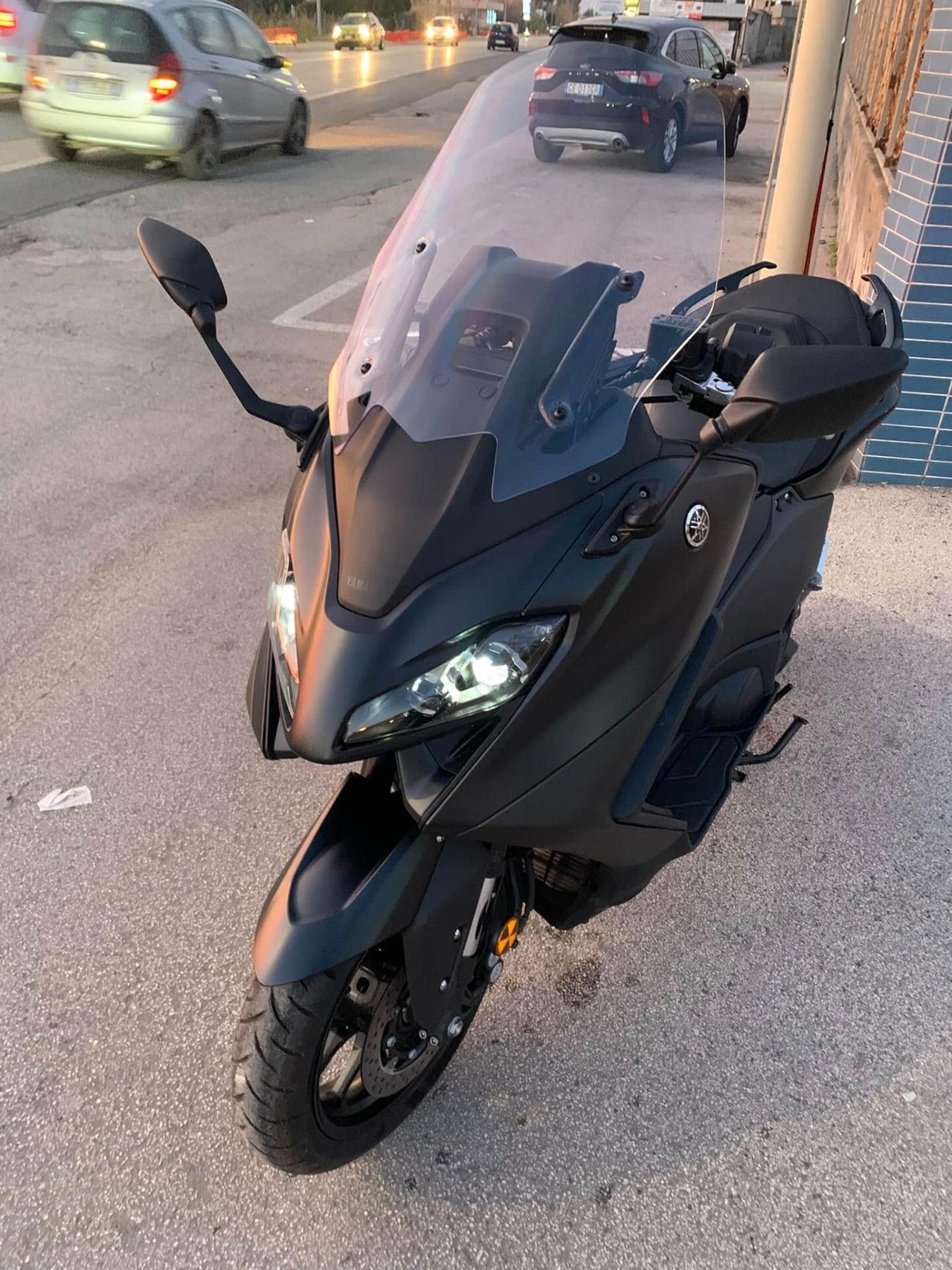 yamaha t-max 560 black uniprò