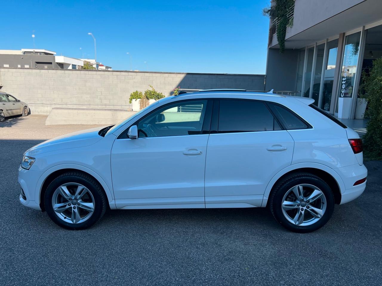 Audi Q3 2.0 tdi 150CV Sport quattro s-tronic TETTO/PELLE