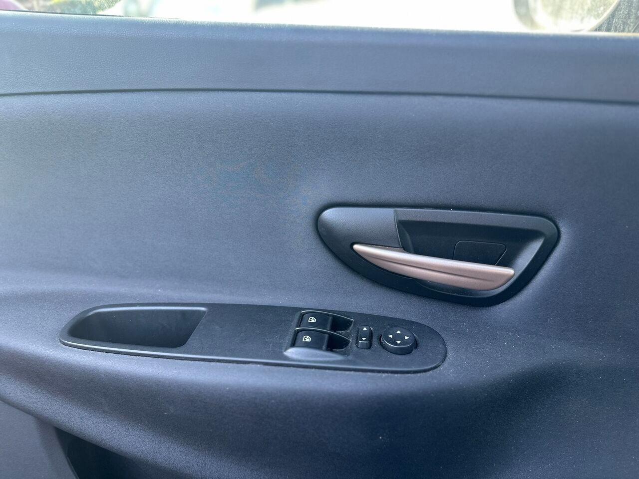 LANCIA Ypsilon 3ª serie - Ypsilon 1.0 FireFly 5 porte S&S Hybrid Ec