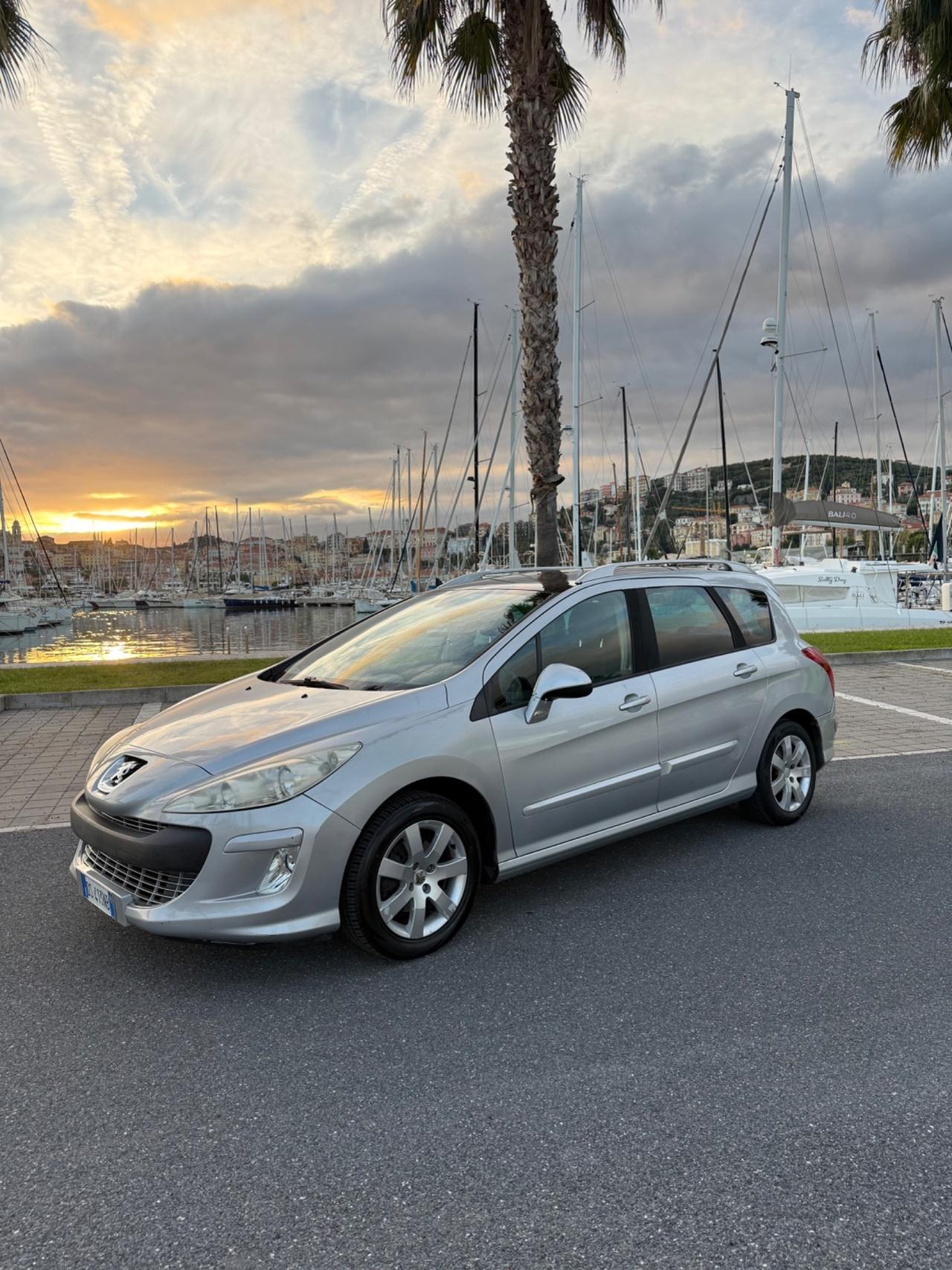 Peugeot 308 1.6 HDi 110CV 5p. Féline (6 Marce)