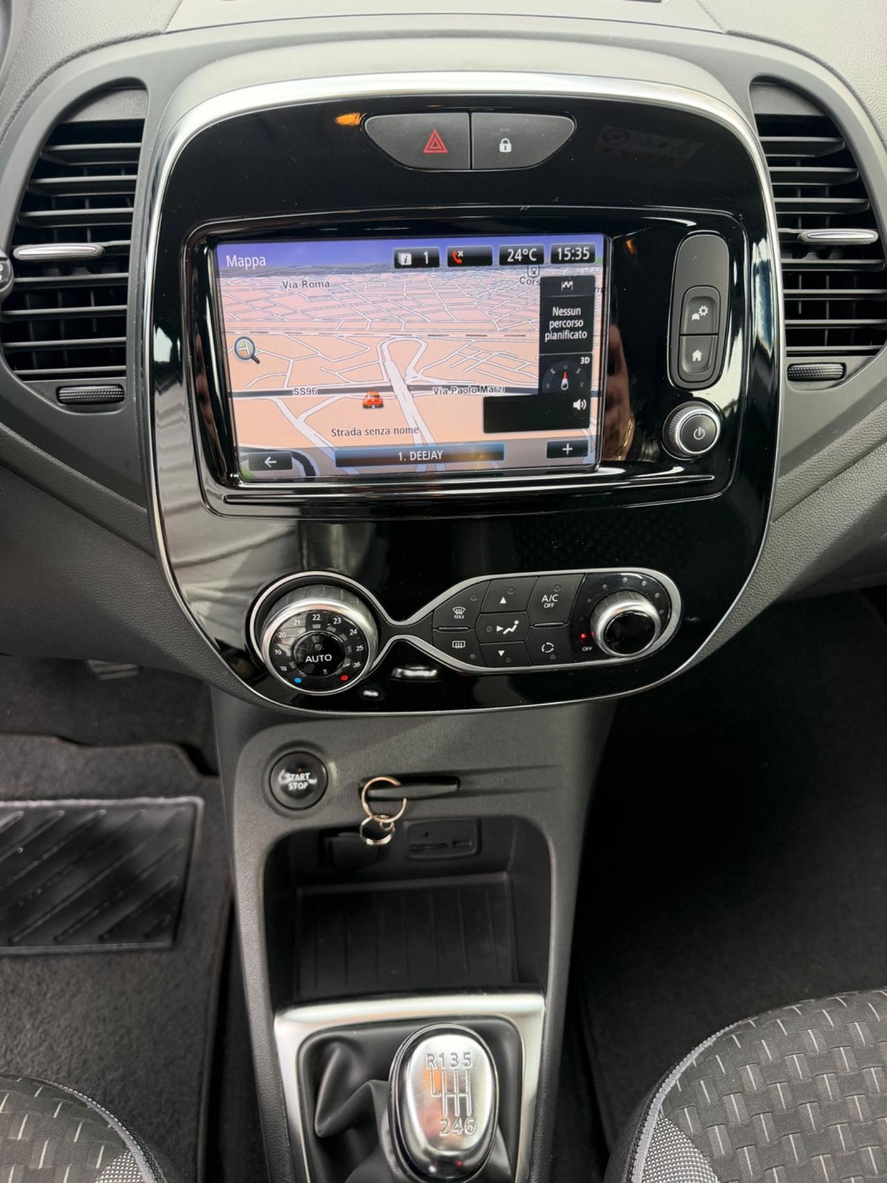 Renault Captur 1.2 benzina 120 cv 2017 Navig retroc