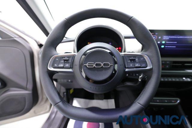 FIAT 600 HYBRID 100 CV DCT MHEV FARI LED