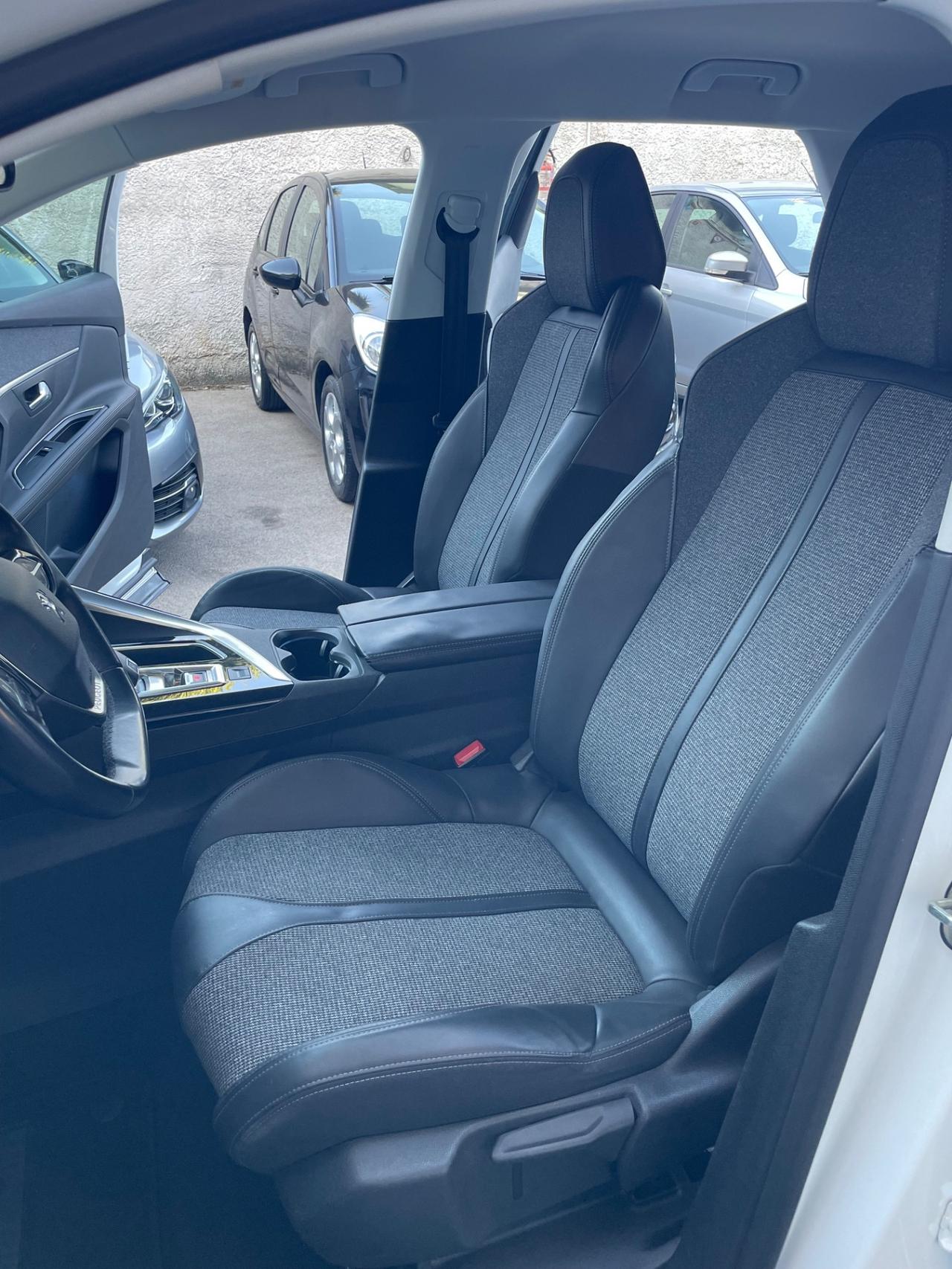 Peugeot 3008 BlueHDi 130 S&S EAT8 Allure Full dal nord Italia