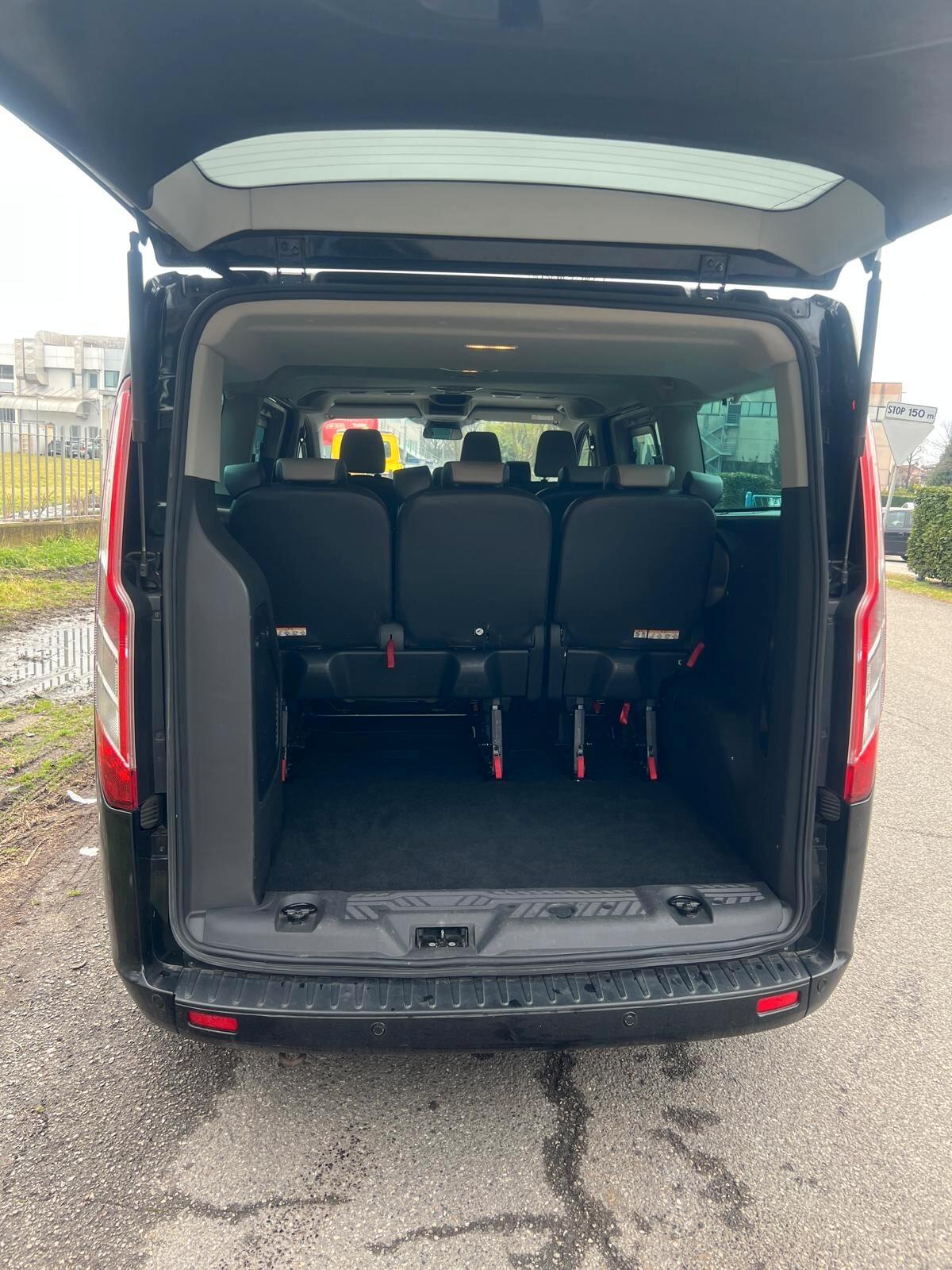 Ford Tourneo Custom 9 posti
