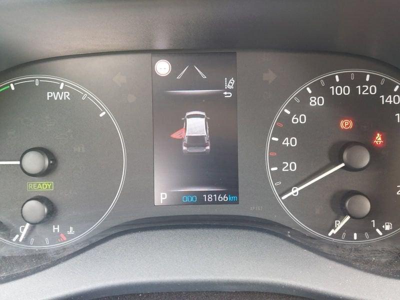 Toyota Yaris Hybrid Business