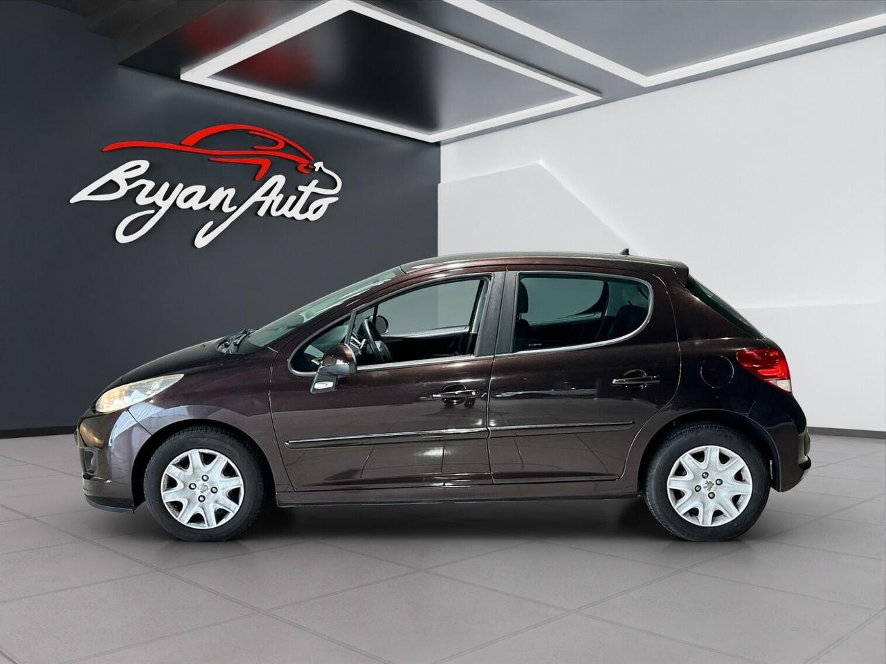 Peugeot 207 1.4 8V 75CV 5p. SPECIAL EDITION