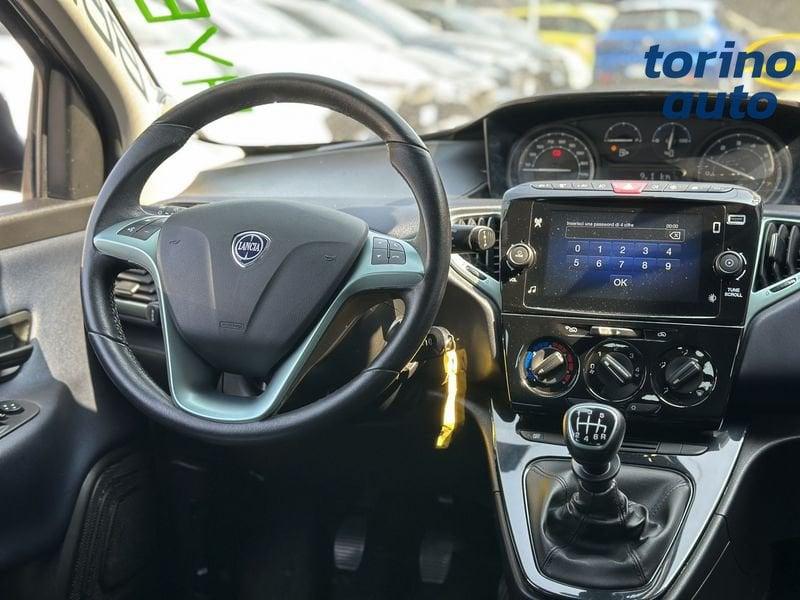 Lancia Ypsilon 1.0 FireFly 70cv Hybrid Silver