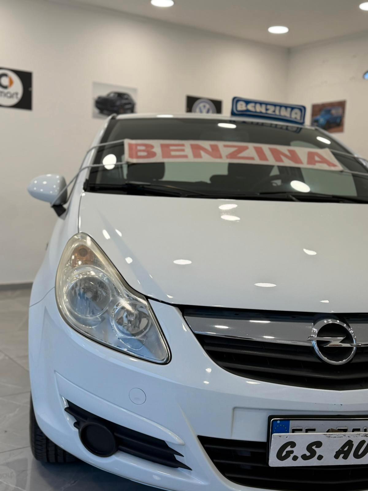 Opel Corsa 1.2cc Benzina 2011