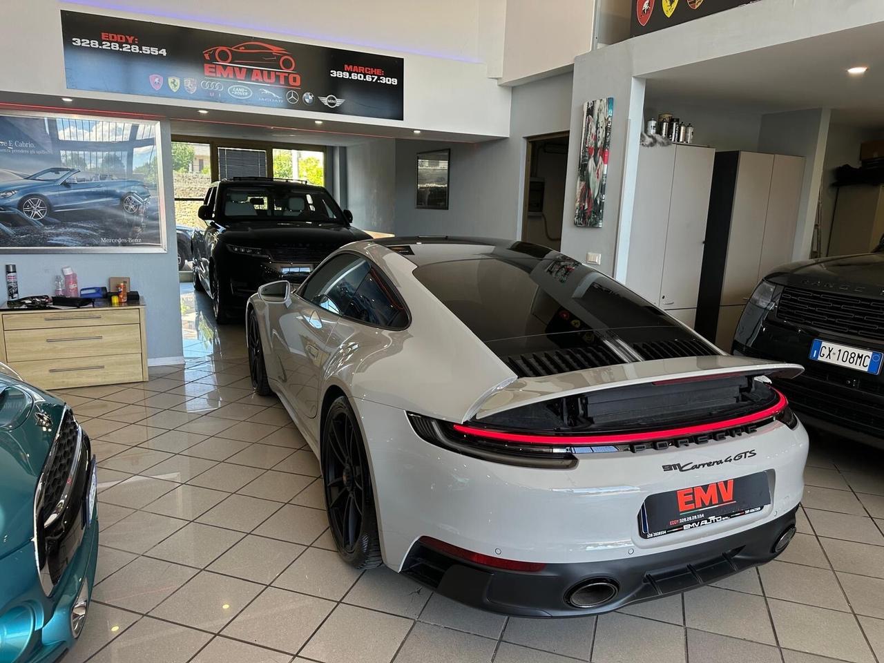 Porsche 911 Carrera 4 GTS