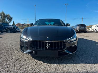 Maserati Ghibli 330 CV MHEV