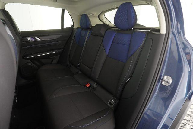 LYNK & CO 01 01 PHEV