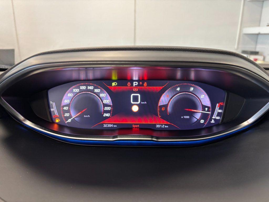 Peugeot 5008 7 Posti EAT8 Allure Pack 1.5 Diesel