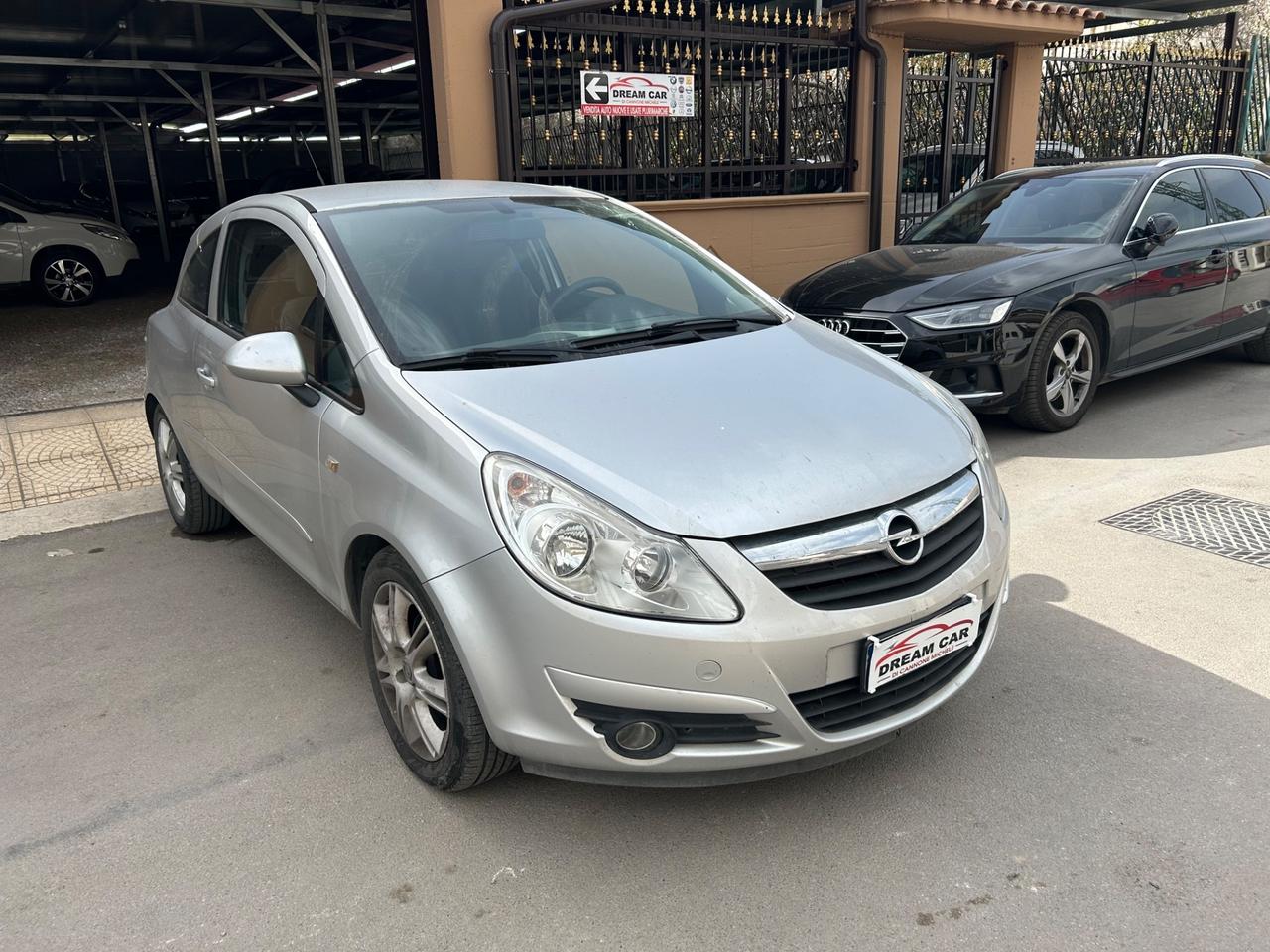 Opel Corsa 1.2 3 porte Club