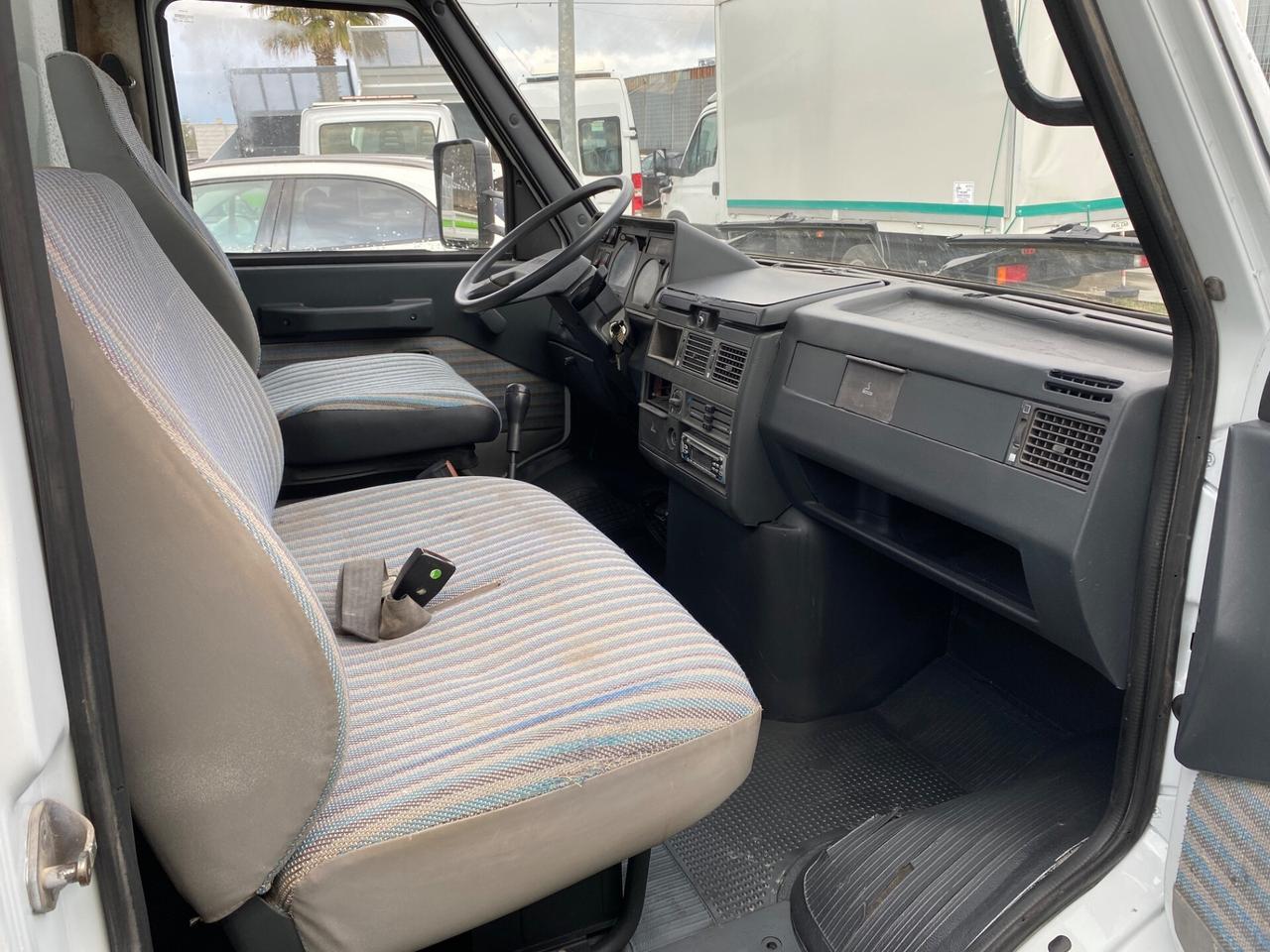 Iveco Daily 35-12 Ribaltabile Trilaterale