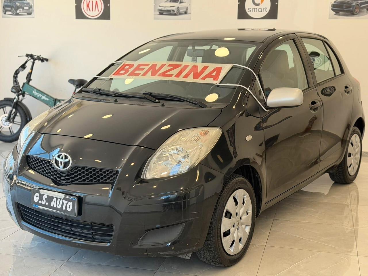 Toyota Yaris 1.3 5 porte benzina 2010