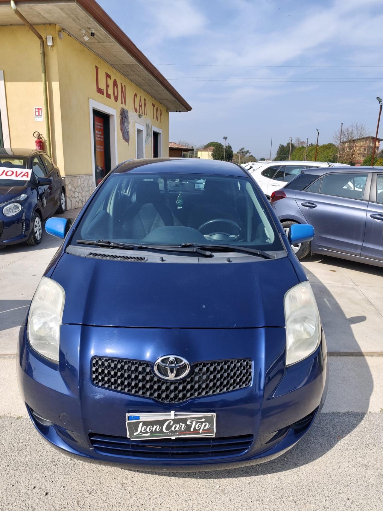 Toyota Yaris 1.0 5 porte Sol km 129 mila certificati