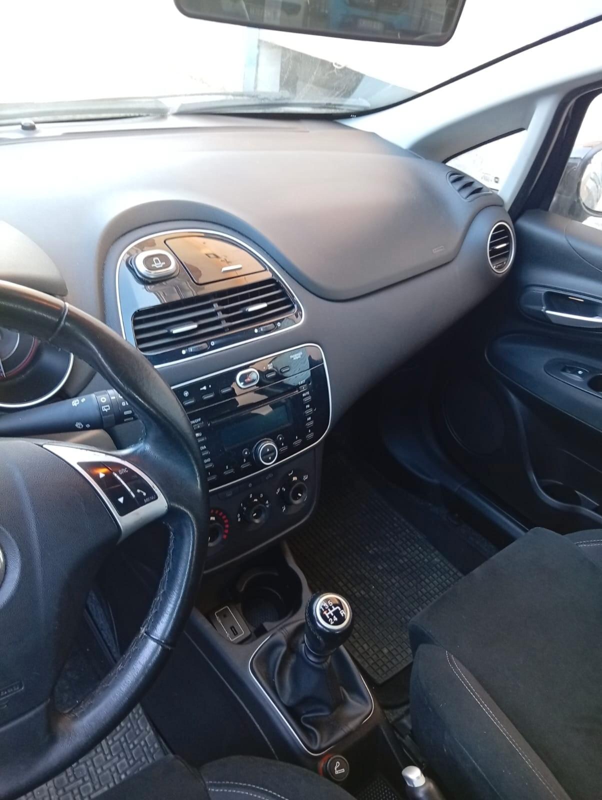 Fiat Punto 2015 1.2benz LOUNGE unico proprietario con