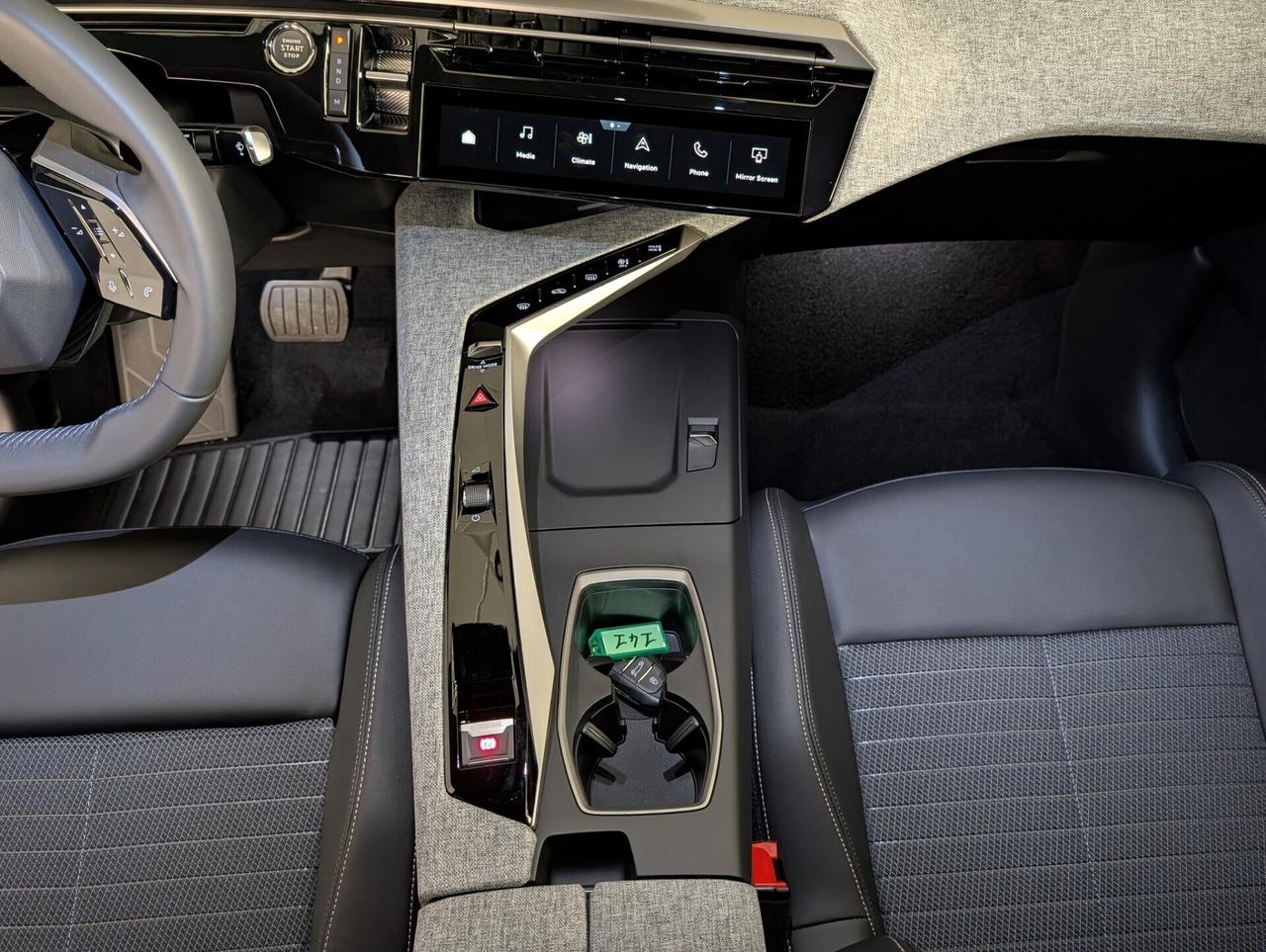 Peugeot 3008 Hybrid 136 e-DCS6 Allure KM0