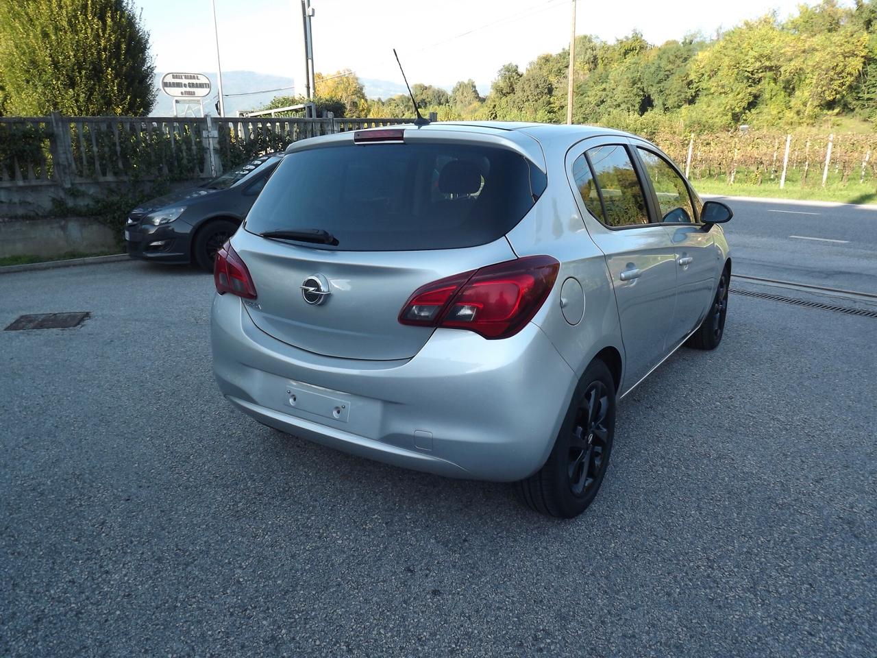 Opel Corsa 1.2 5 porte 120 Anniversary