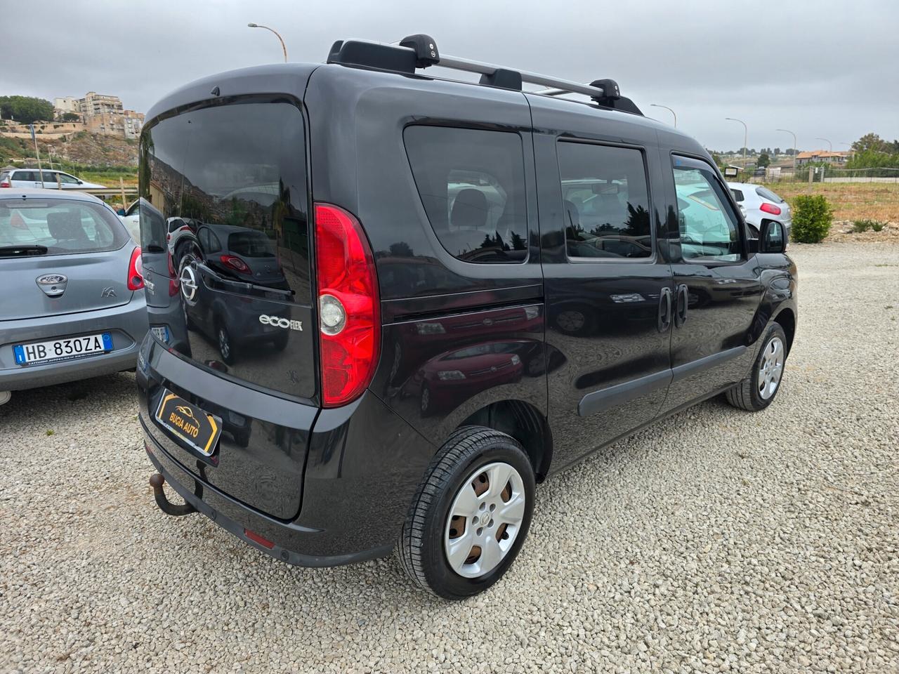 Opel Combo 5 posti fiat Doblò
