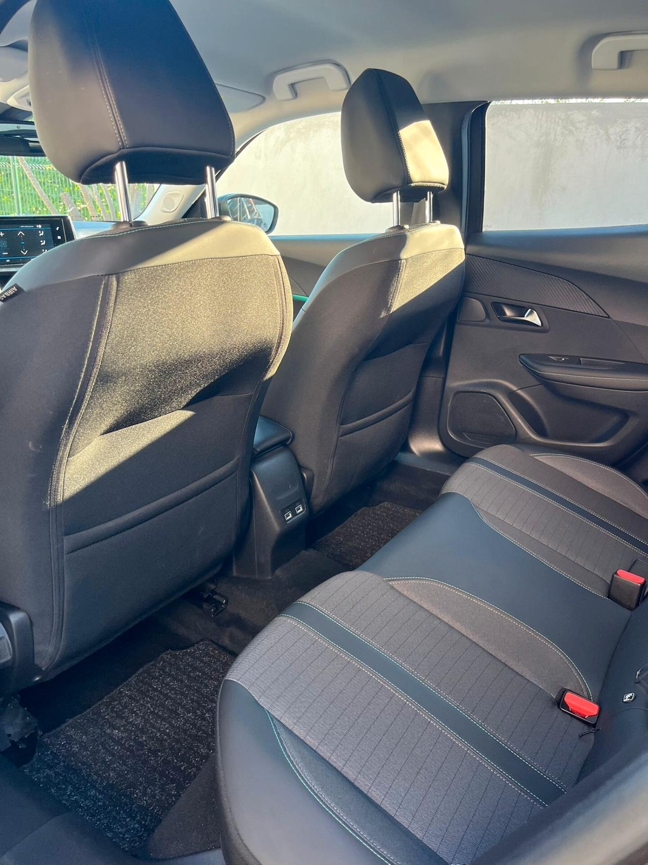 Peugeot 2008 BlueHDi 130 S&S EAT8 GT Pack