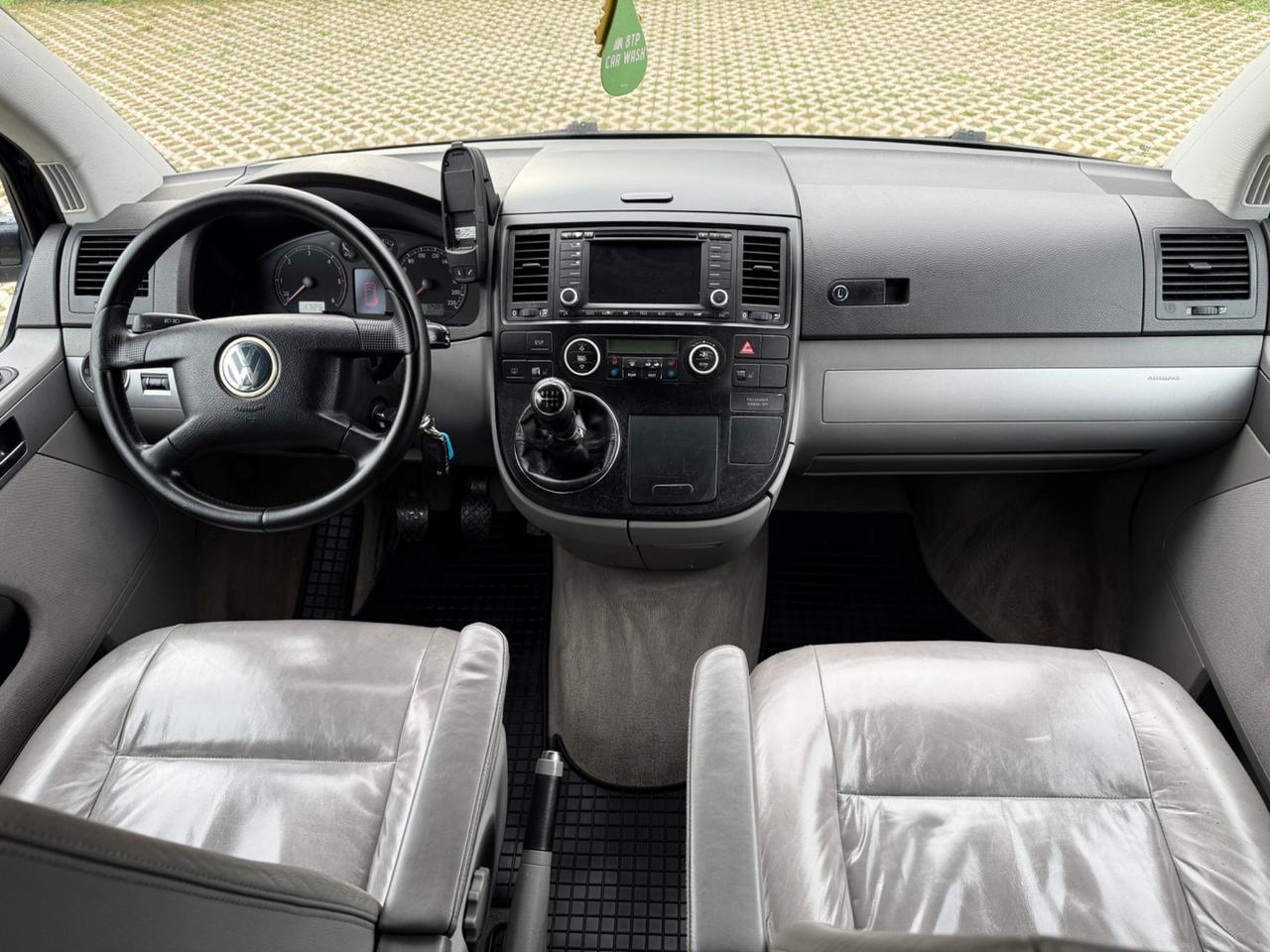 Volkswagen Multivan 2.5 TDI/174CV Highline