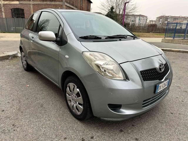 TOYOTA Yaris 1.0 3 porte Sol