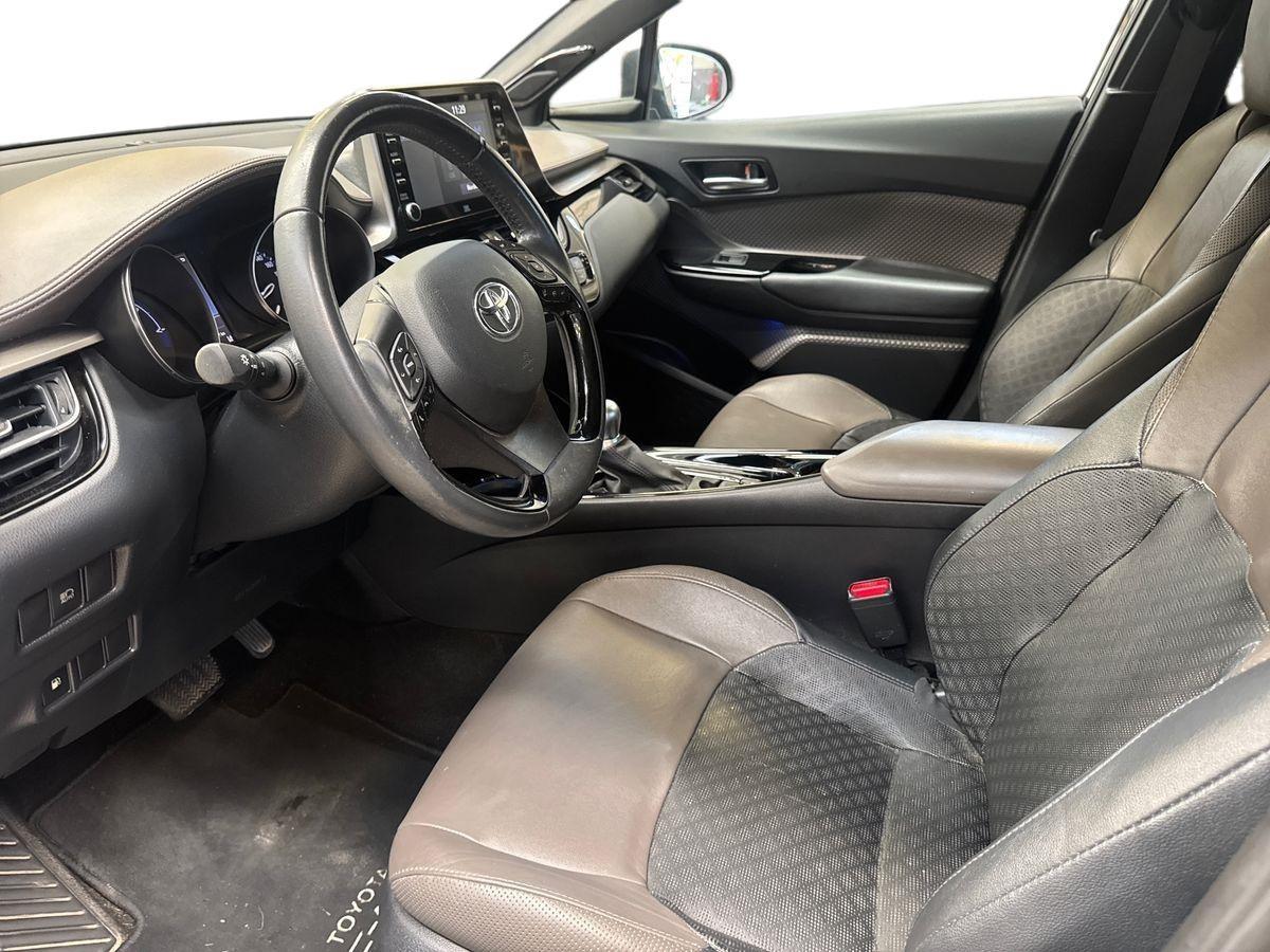 TOYOTA C-HR 1.8 Hybrid E-CVT Lounge