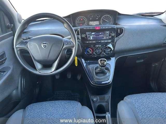 Lancia Ypsilon 1.0 firefly hybrid Silver s&s 70cv
