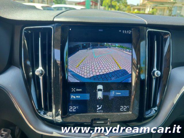 VOLVO XC60 B4 (d) AWD Geartronic Momentum Pro