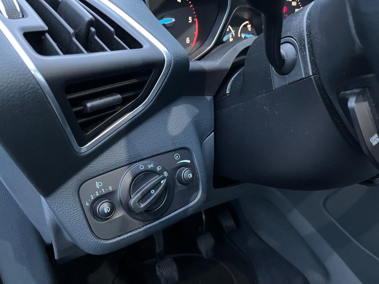 Ford C-Max 1.6 TDCi 115CV Titanium - ok neopatentati