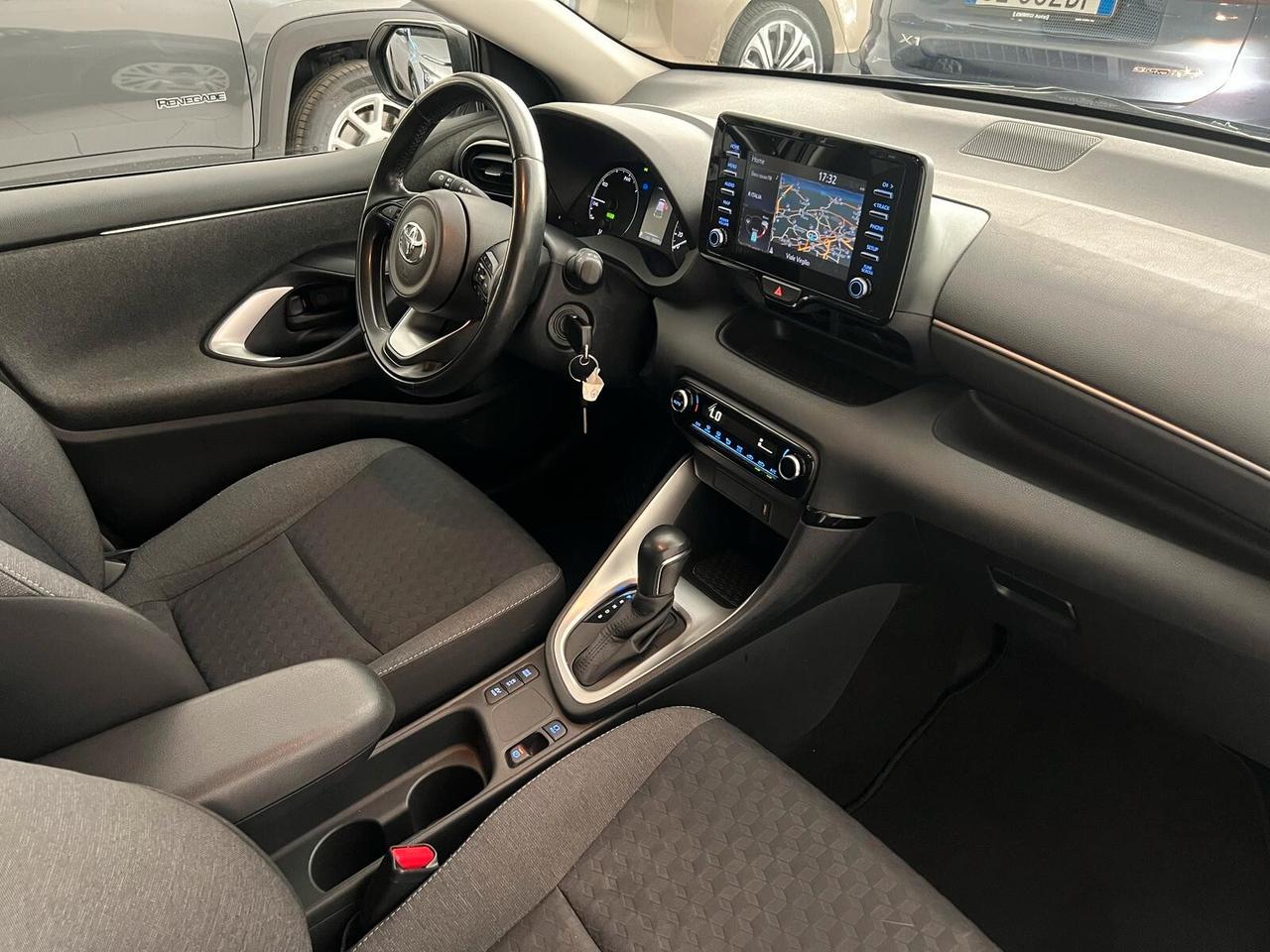 Toyota Yaris 1.5 Hybrid 5 porte Business