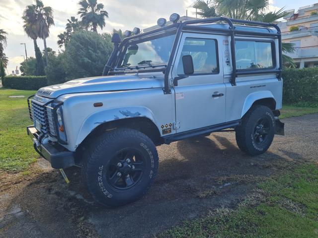 LAND ROVER Defender 90 2.4 TD4 Station Wagon S