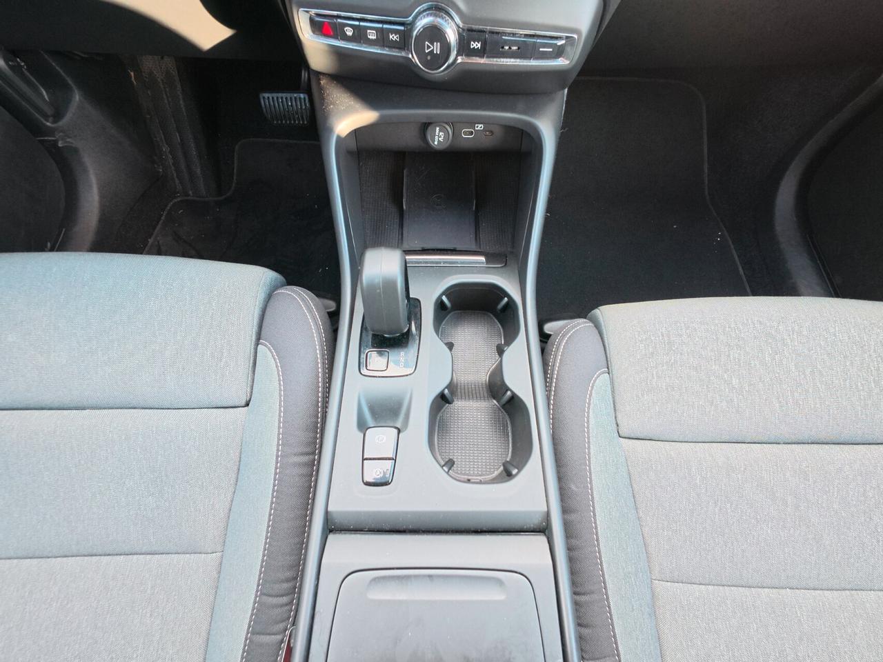 Volvo XC40 B3 automatico Core